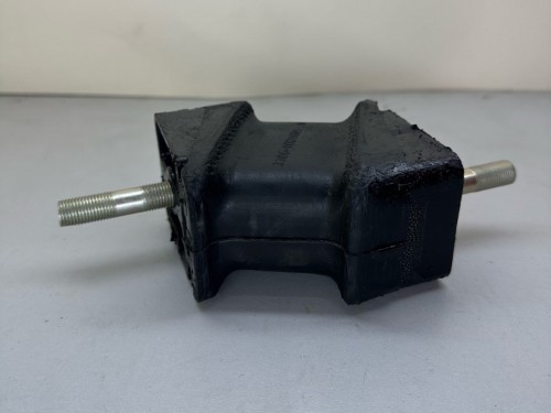 Подушка крепления двигателя ГАЗ 3306-1001020