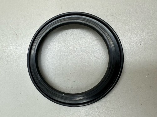 Сальник подкачки колес КАМАЗ (с пружиной) 4310-3124025