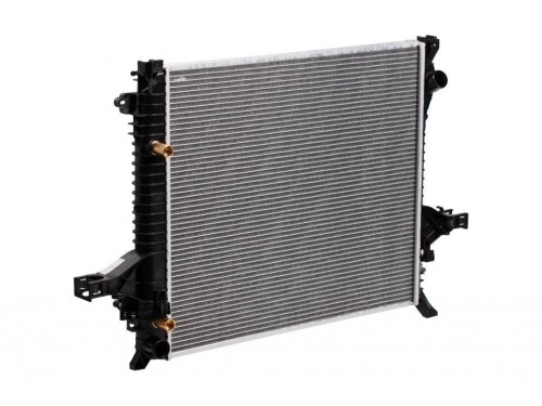 Радиатор охлаждения XC90 (02-) 2.4D / 2.5T / 3.2i (LRc 10157) Luzar